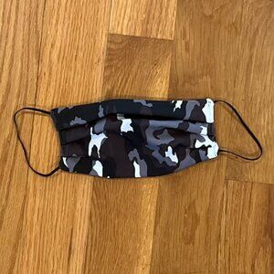 NWOT designer-inspired face mask